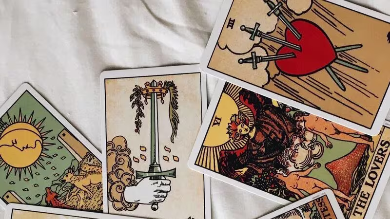 El Poder del Tarot si o no en Decisiones Cruciales